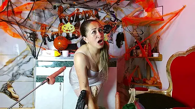 Snapshot of Bigass_dayla chatting on October 11, 1:20 pm Bigass dayla online show from October 11, 1:20 pm