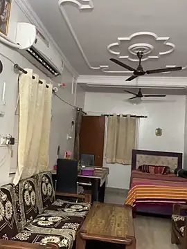 Snapshot of John_desihunk chatting on December 5, 10:44 am John desihunk online show from December 5, 10:44 am