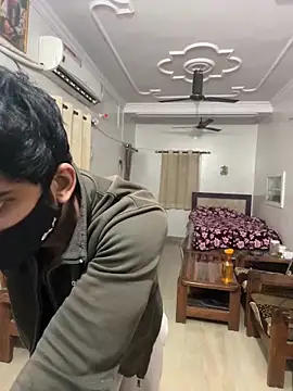 Snapshot of John_desihunk chatting on January 4, 11:11 am John desihunk online show from January 4, 11:11 am