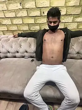 Snapshot of John_desihunk chatting on January 18, 5:59 pm John desihunk online show from January 18, 5:59 pm