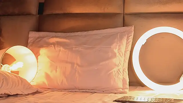 Snapshot of angelinepossy chatting on October 13, 11:05 pm angelinepossy online show from October 13, 11:05 pm