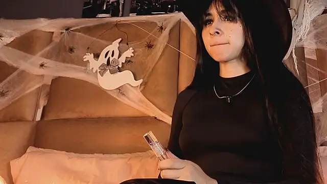 Snapshot of angelinepossy chatting on October 26, 9:53 pm angelinepossy online show from October 26, 9:53 pm