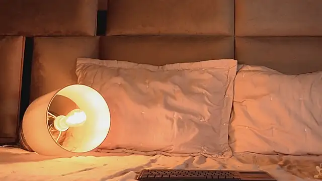 Snapshot of angelinepossy chatting on November 3, 6:09 pm angelinepossy online show from November 3, 6:09 pm