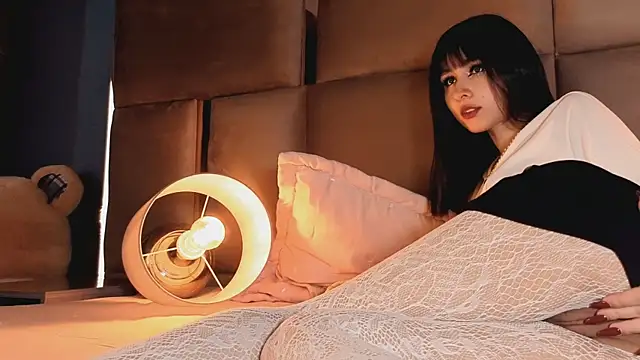 Snapshot of angelinepossy chatting on November 11, 6:30 pm angelinepossy online show from November 11, 6:30 pm