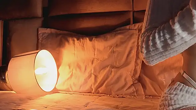 Snapshot of angelinepossy chatting on November 14, 9:35 pm angelinepossy online show from November 14, 9:35 pm