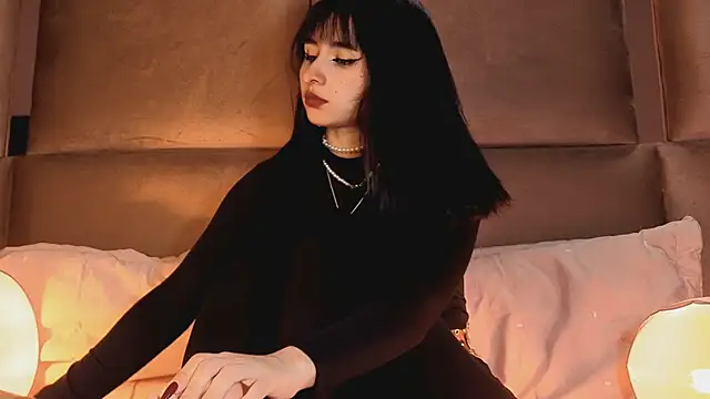 Snapshot of angelinepossy chatting on November 15, 9:21 pm angelinepossy online show from November 15, 9:21 pm