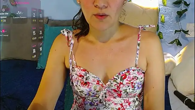 venus swet  online show from March 29, 12:43 am