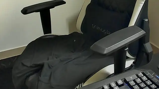 stebankechima online show from November 5, 8:42 pm