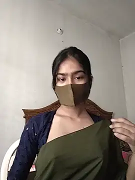 Snapshot of Arisha- chatting on June 25, 7:13 am Arisha- online show from June 25, 7:13 am