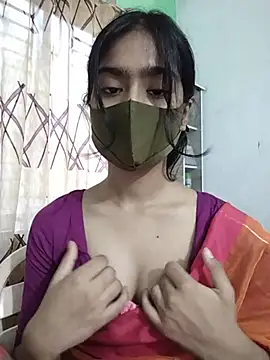Snapshot of Arisha- chatting on July 16, 7:58 am Arisha- online show from July 16, 7:58 am