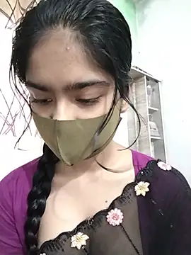 Snapshot of Arisha- chatting on July 25, 6:33 am Arisha- online show from July 25, 6:33 am