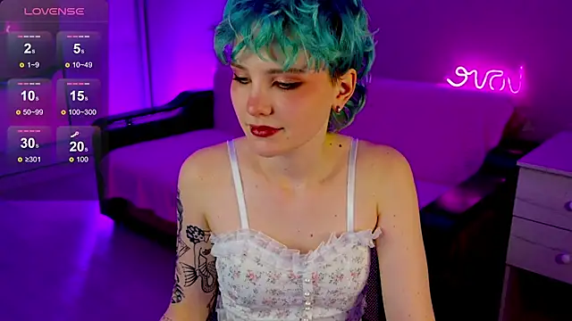 School Love online show from December 8, 4:18 pm