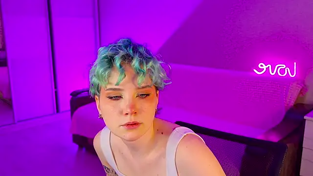 School Love online show from December 16, 1:11 pm