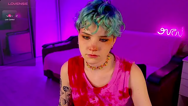 School Love online show from December 18, 1:12 pm