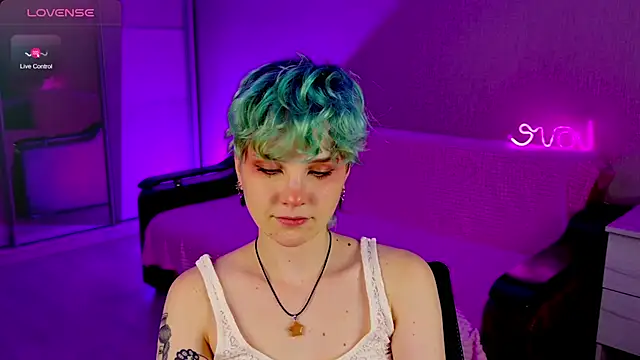 School Love online show from December 29, 1:17 pm