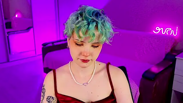 School Love online show from January 9, 1:13 pm