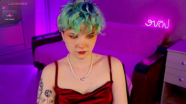 School Love online show from January 9, 4:17 pm