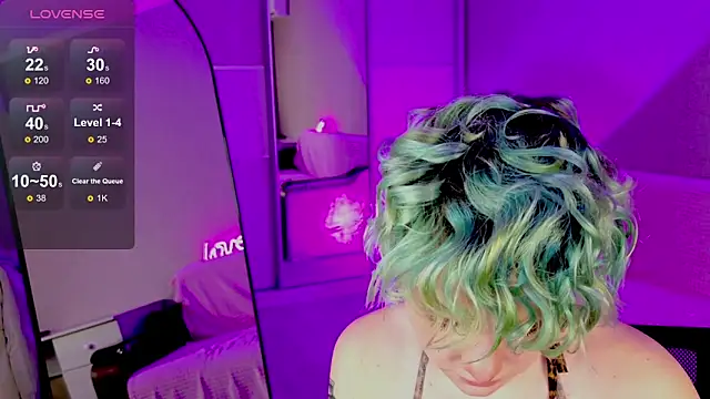 School Love online show from January 22, 1:11 pm