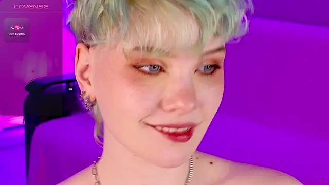 School Love online show from March 12, 4:13 pm