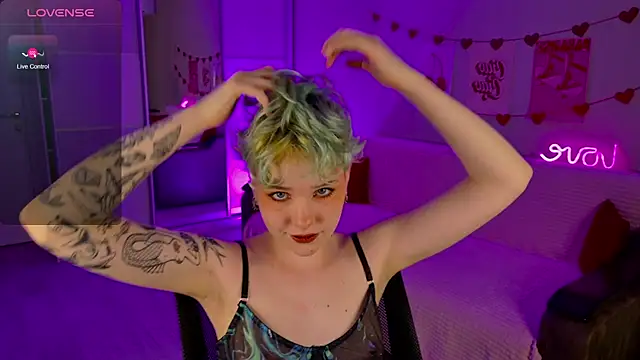 School Love online show from March 21, 4:18 pm