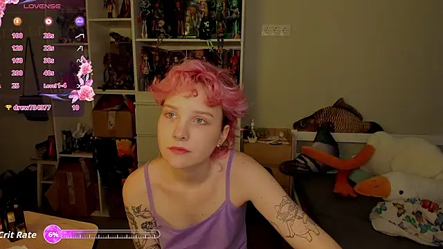 Snapshot of School_Love chatting on February 1, 7:07 am School Love online show from February 1, 7:07 am