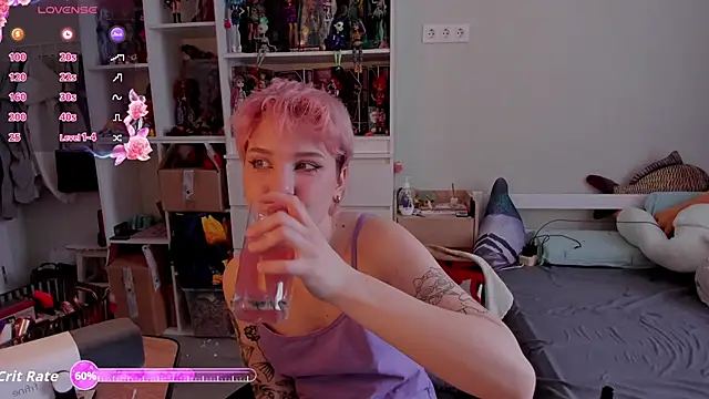 Snapshot of School_Love chatting on February 12, 7:14 am School Love online show from February 12, 7:14 am