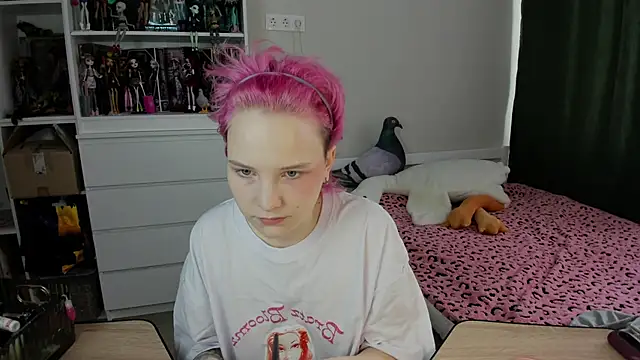 Snapshot of School_Love chatting on March 1, 7:10 am School Love online show from March 1, 7:10 am