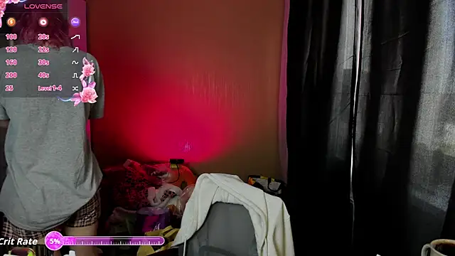 Snapshot of School_Love chatting on April 12, 7:13 am School Love online show from April 12, 7:13 am