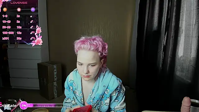 Snapshot of School_Love chatting on April 16, 7:09 am School Love online show from April 16, 7:09 am