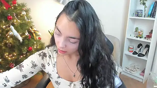  BellaEvans  online show from December 4, 5:50 am