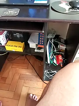 Snapshot of lobomisterioso13 chatting on December 3, 3:22 pm lobomisterioso13 online show from December 3, 3:22 pm