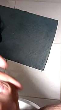 Snapshot of lobomisterioso13 chatting on February 3, 12:14 pm lobomisterioso13 online show from February 3, 12:14 pm