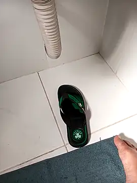 Snapshot of lobomisterioso13 chatting on February 13, 11:39 am lobomisterioso13 online show from February 13, 11:39 am