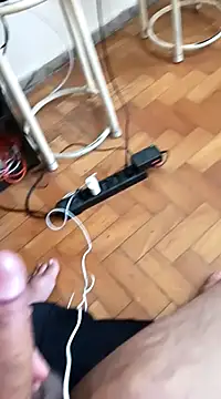 Snapshot of lobomisterioso13 chatting on February 19, 2:01 pm lobomisterioso13 online show from February 19, 2:01 pm