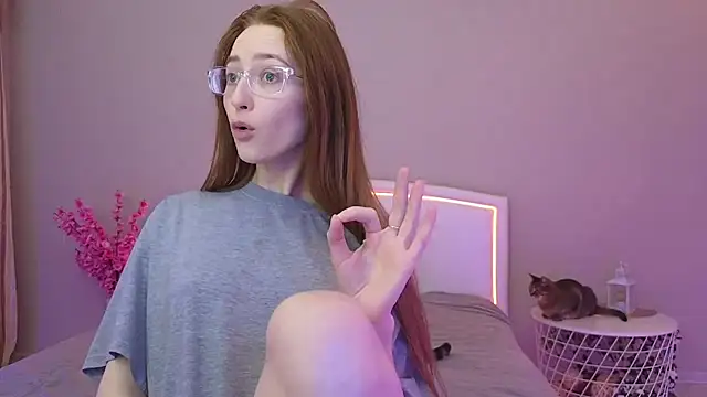 Snapshot of MichaDenver chatting on November 17, 7:30 pm MichaDenver online show from November 17, 7:30 pm