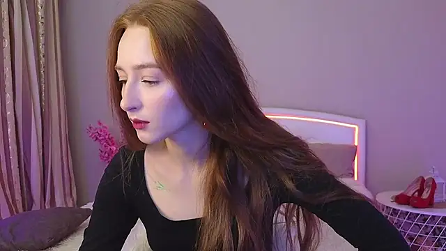 Snapshot of MichaDenver chatting on November 19, 4:18 pm MichaDenver online show from November 19, 4:18 pm