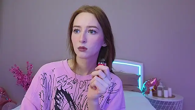 Snapshot of MichaDenver chatting on December 2, 9:47 am MichaDenver online show from December 2, 9:47 am