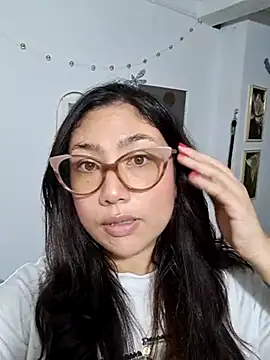 Mia Ruiz online show from February 21, 1:44 am