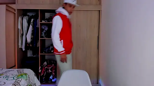 aldrinwhite online show from November 9, 5:11 pm