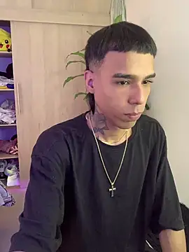 aldrinwhite online show from November 20, 3:23 pm