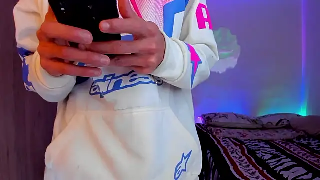 aldrinwhite online show from January 8, 5:26 pm