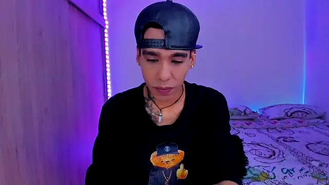 aldrinwhite online show from January 13, 5:18 pm