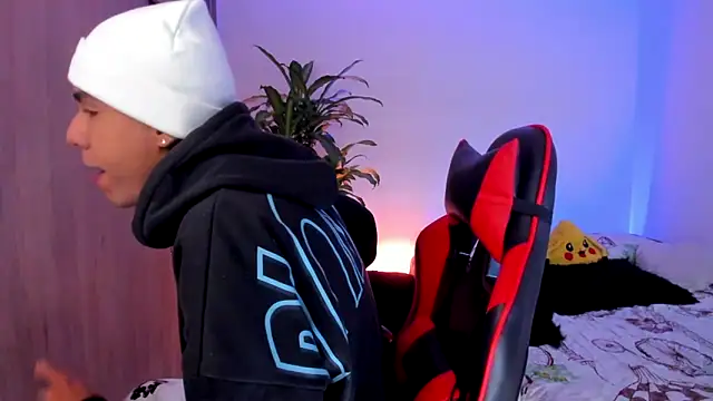 aldrinwhite online show from March 15, 2:12 pm