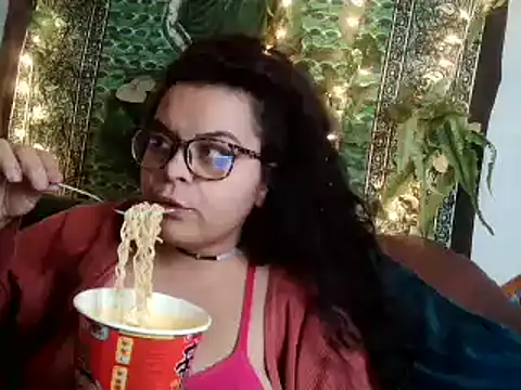 smathydeez69 online show from February 5, 6:35 am