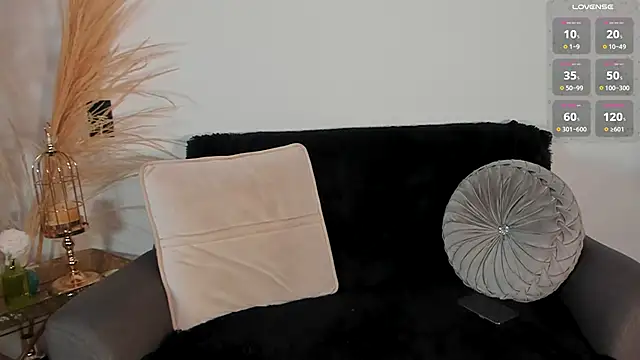 Chrishell  online show from November 24, 11:26 pm