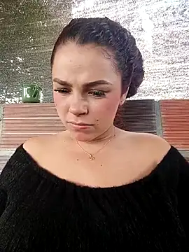 Mommy-Hot online show from January 31, 7:11 pm