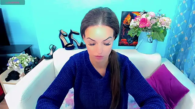 LindaaLu online show from October 9, 3:15 am