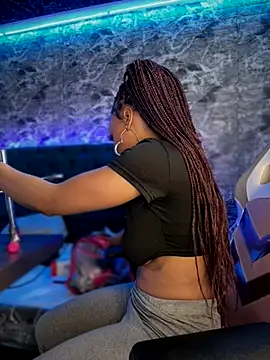 Melany Williams online show from October 22, 1:00 pm