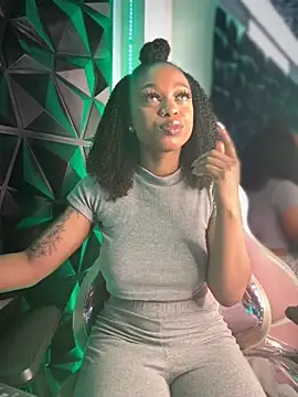 Melany Williams online show from November 11, 1:22 pm