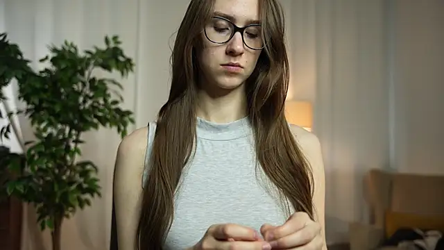 PrincessMononokee online show from April 11, 7:02 am